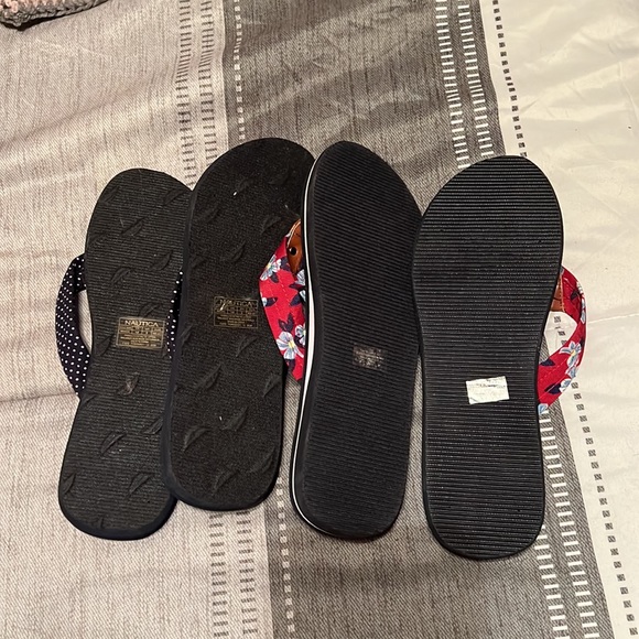 NWOT SANDALS - Picture 2 of 2